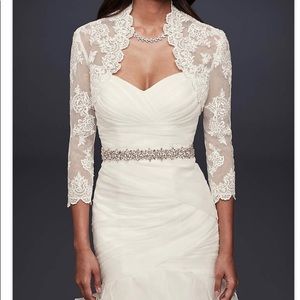 Beaded Lace 3/4 Sleeve Jacket
DAVID'S BRIDAL Ivory